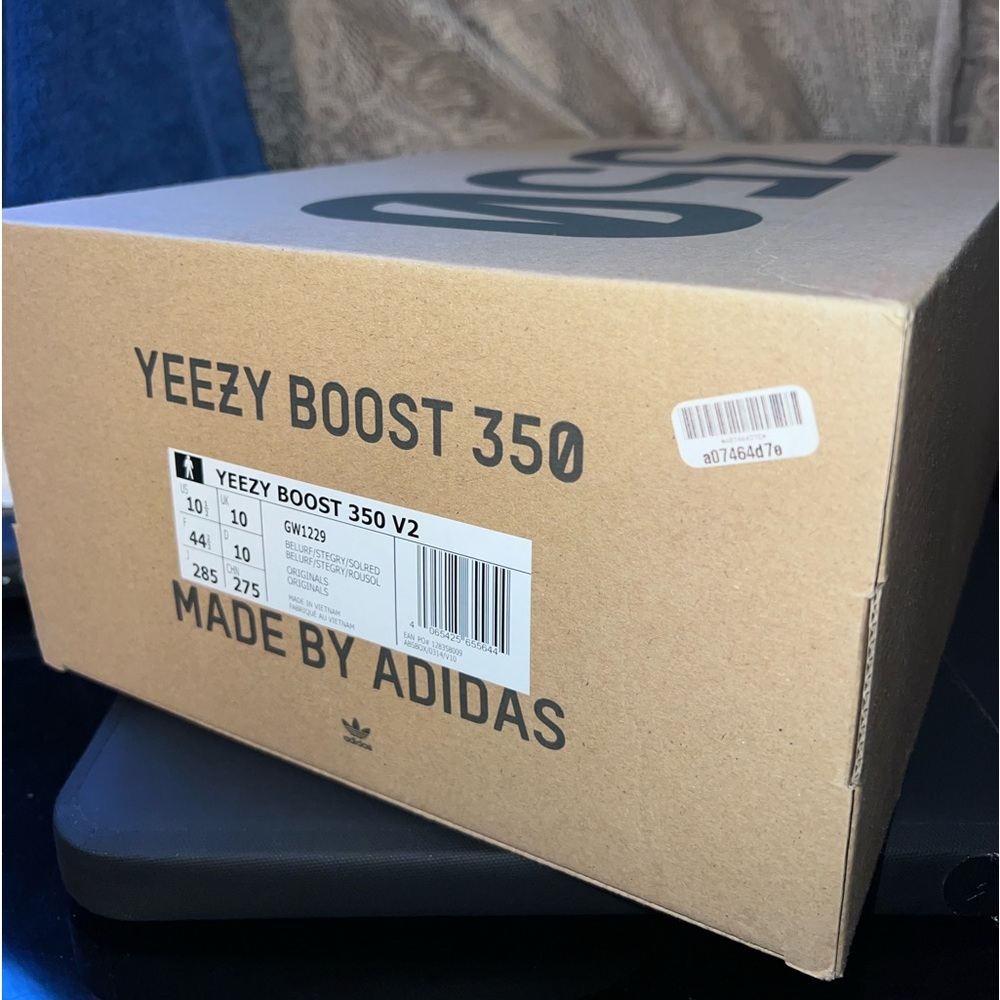 Yeezy 350 Boost V2 Beluga